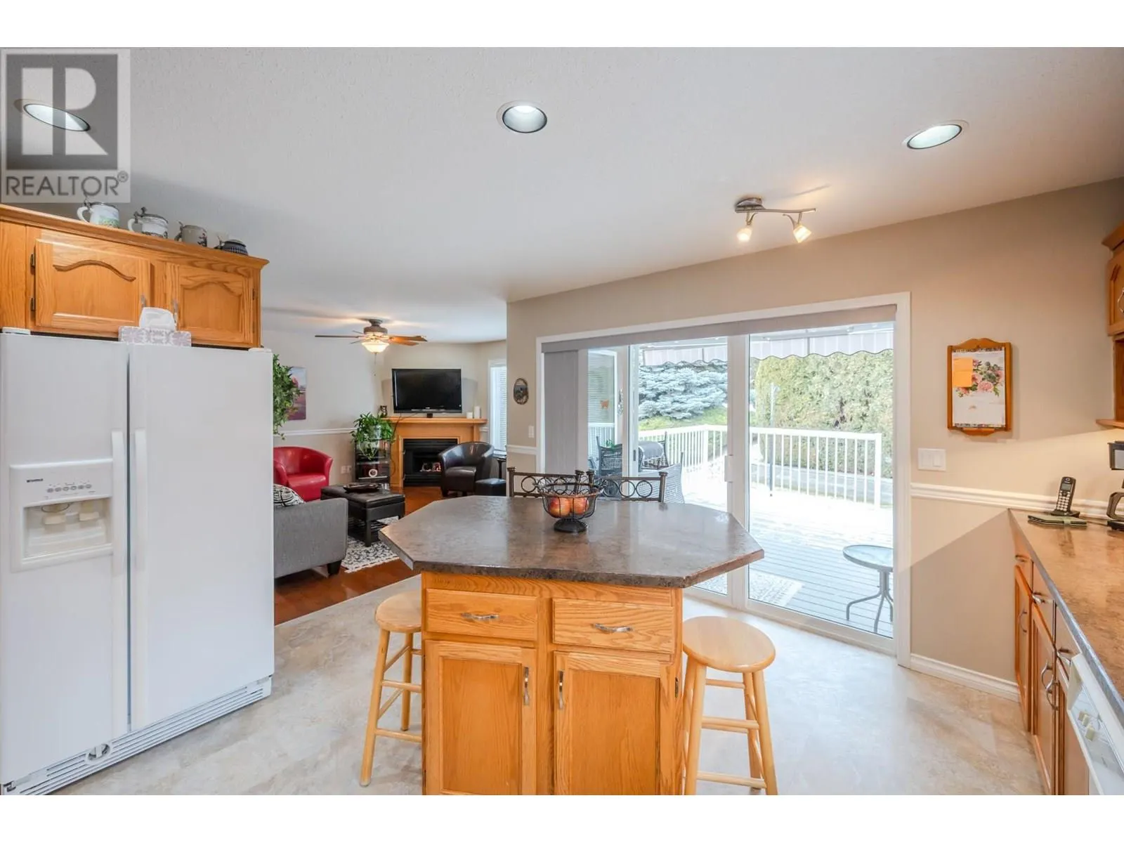445 Ridge Place