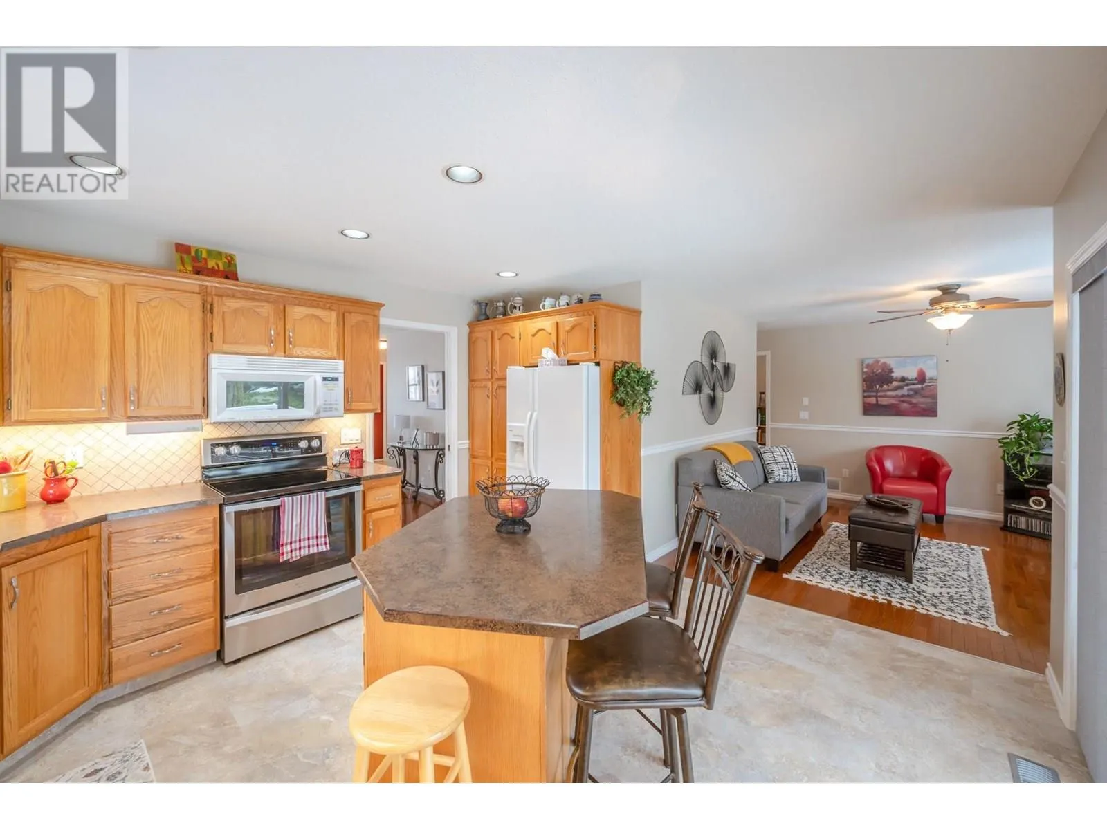 445 Ridge Place