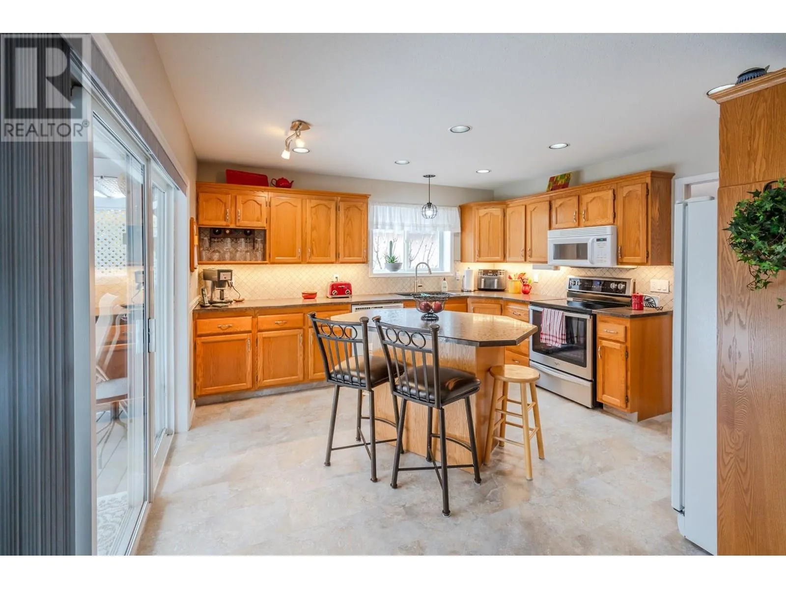 445 Ridge Place