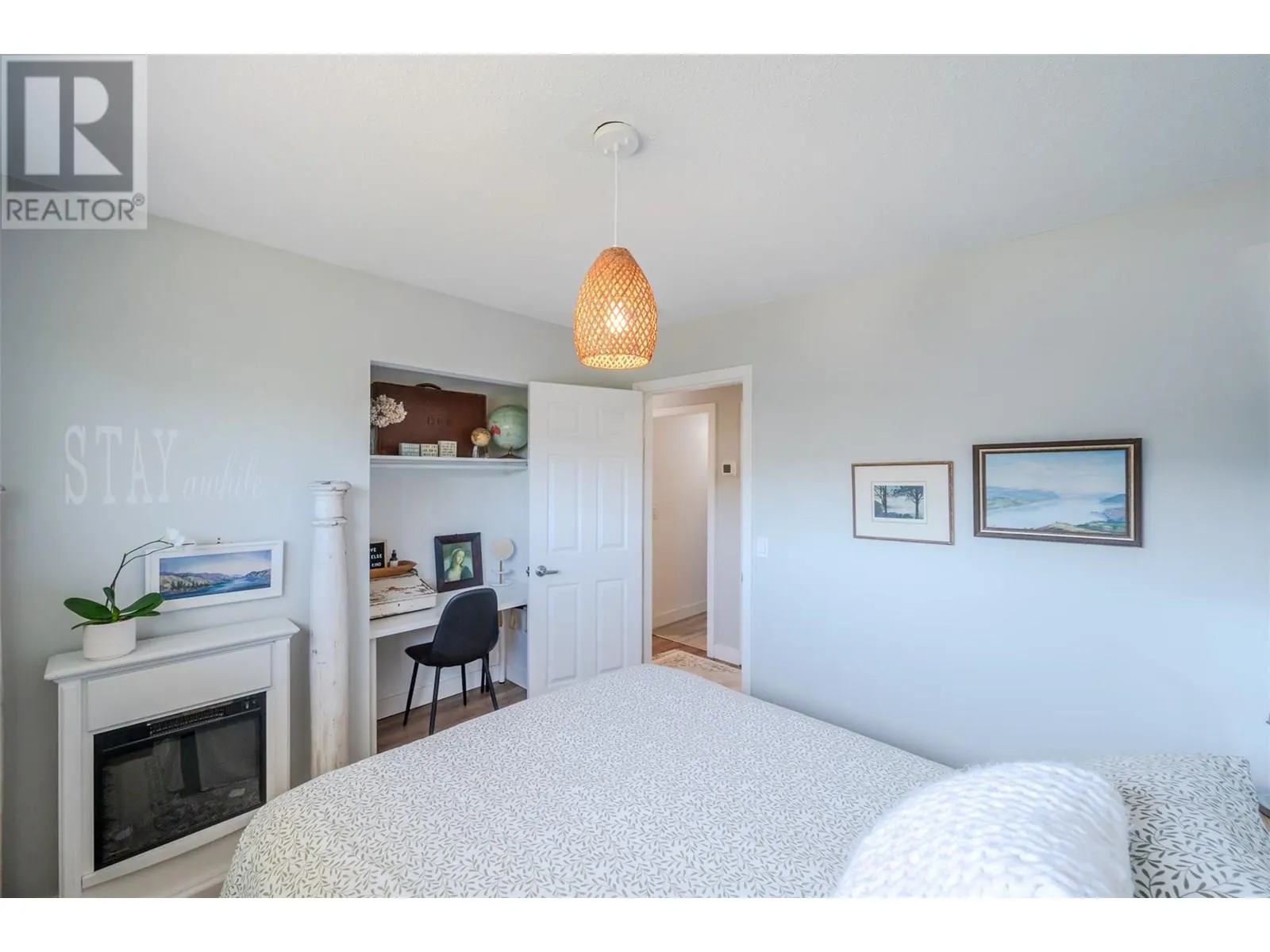 144 AYRES Crescent