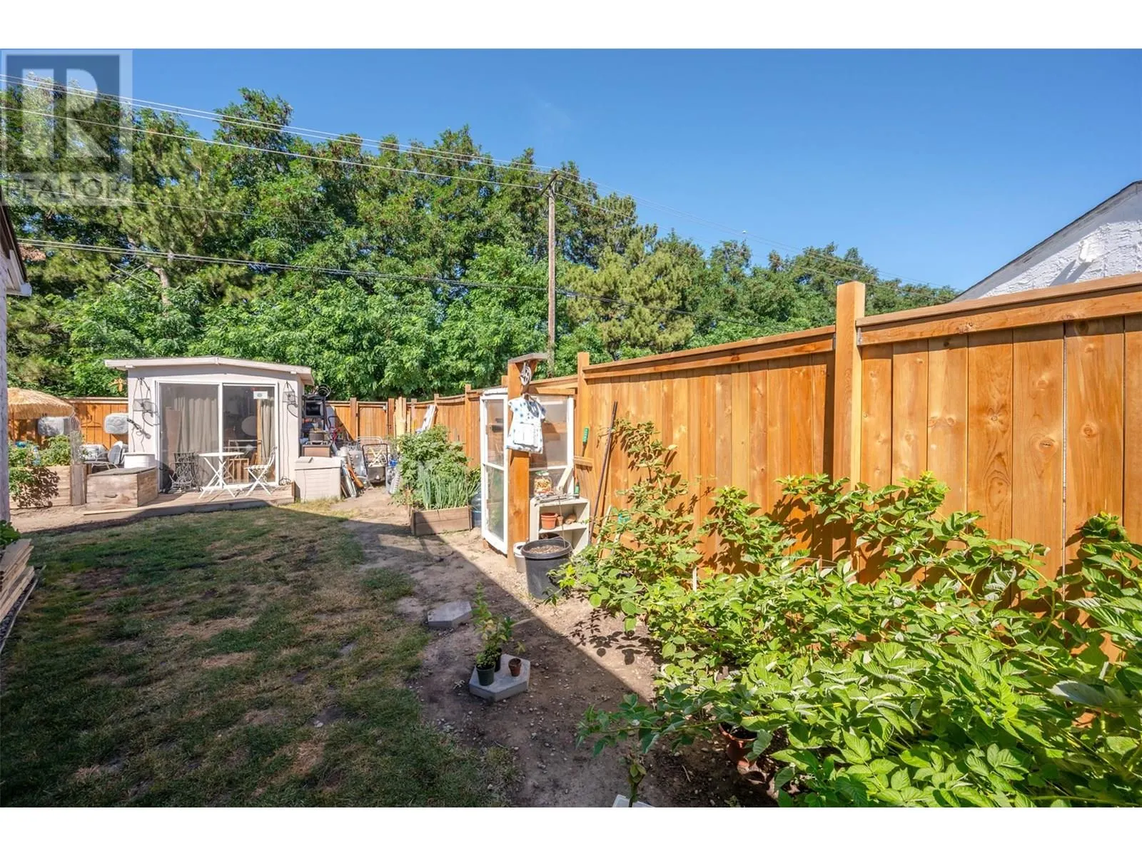 144 AYRES Crescent