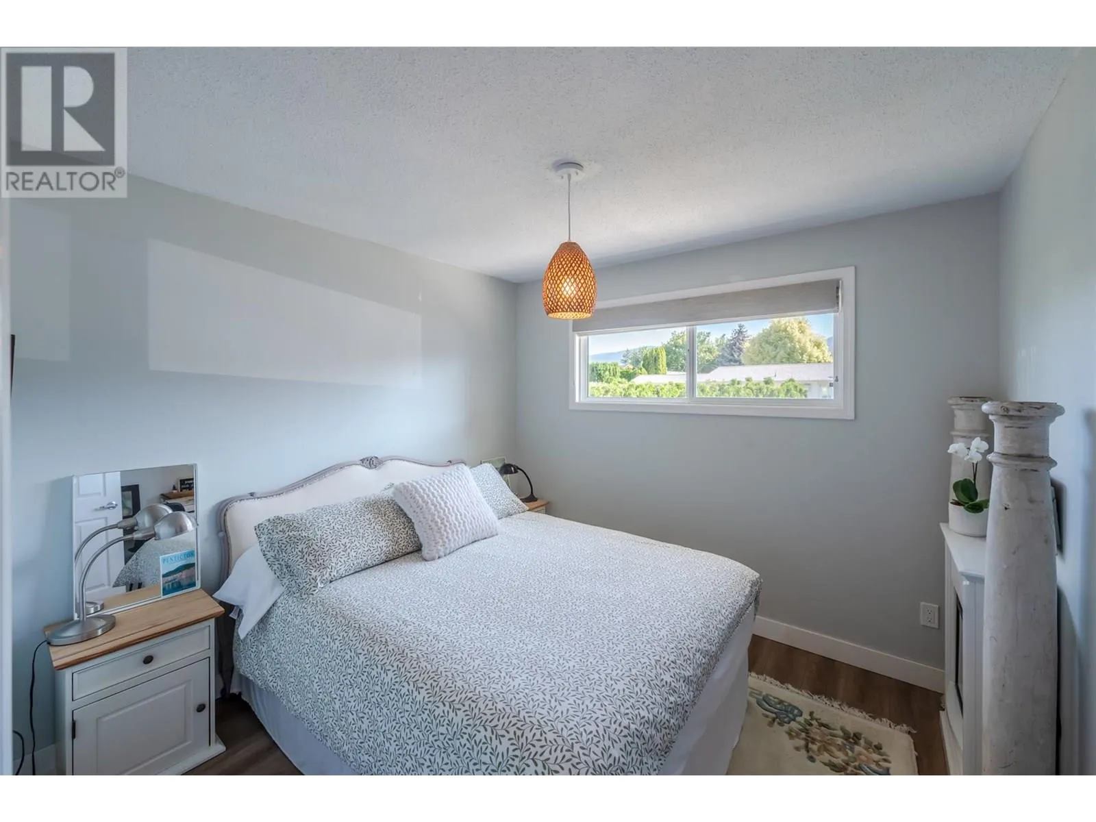 144 AYRES Crescent