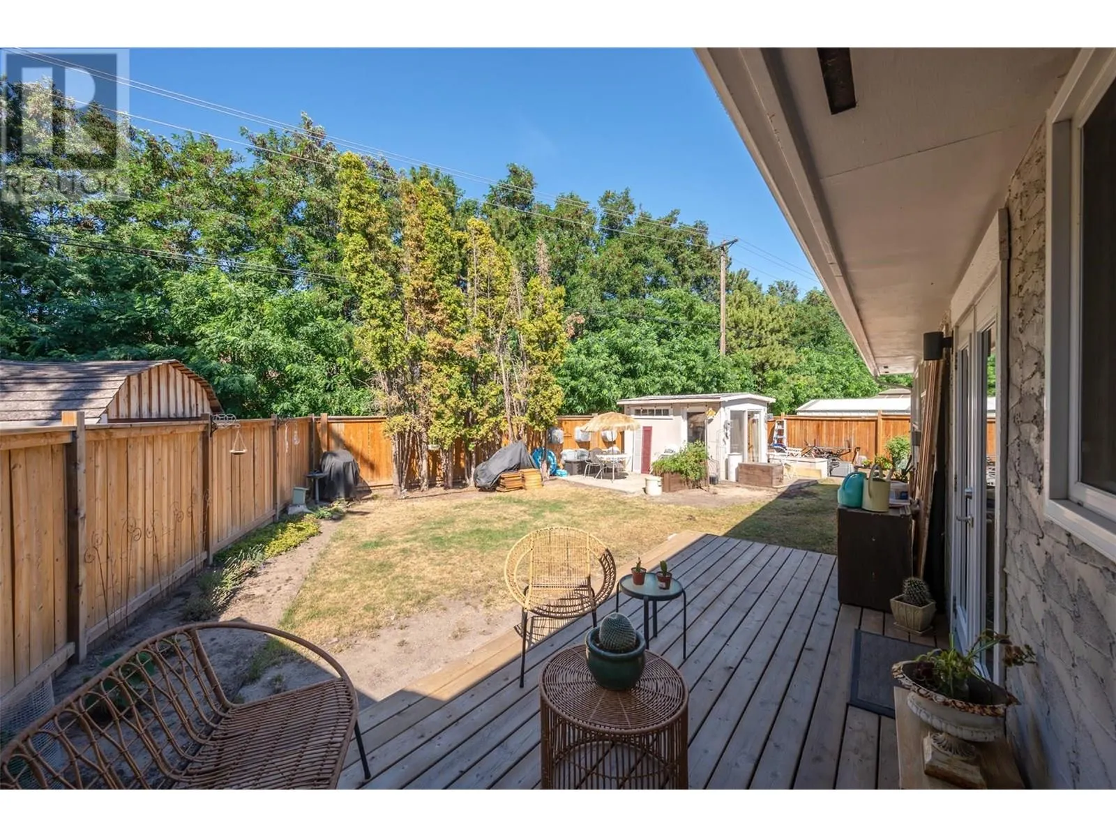 144 AYRES Crescent