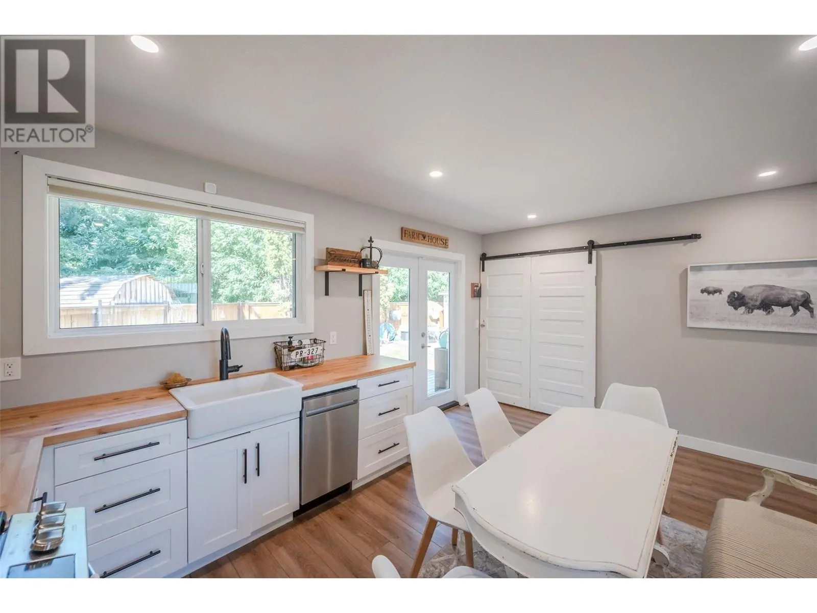 144 AYRES Crescent