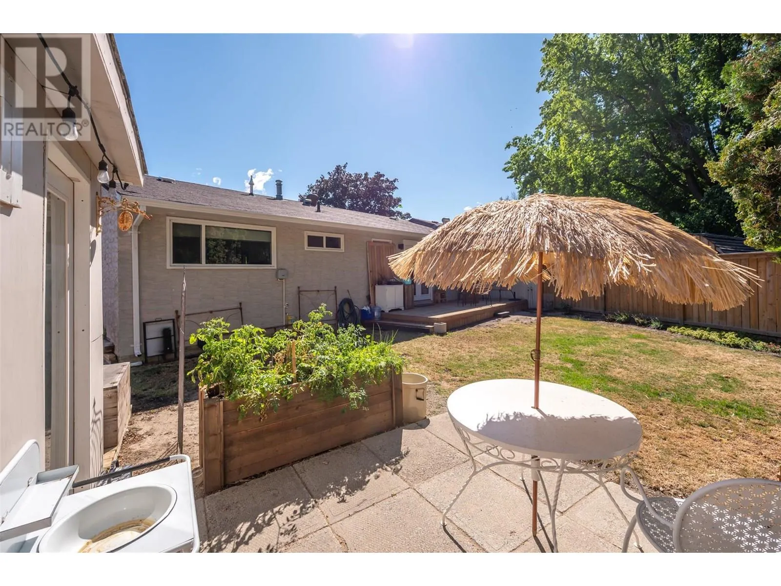 144 AYRES Crescent