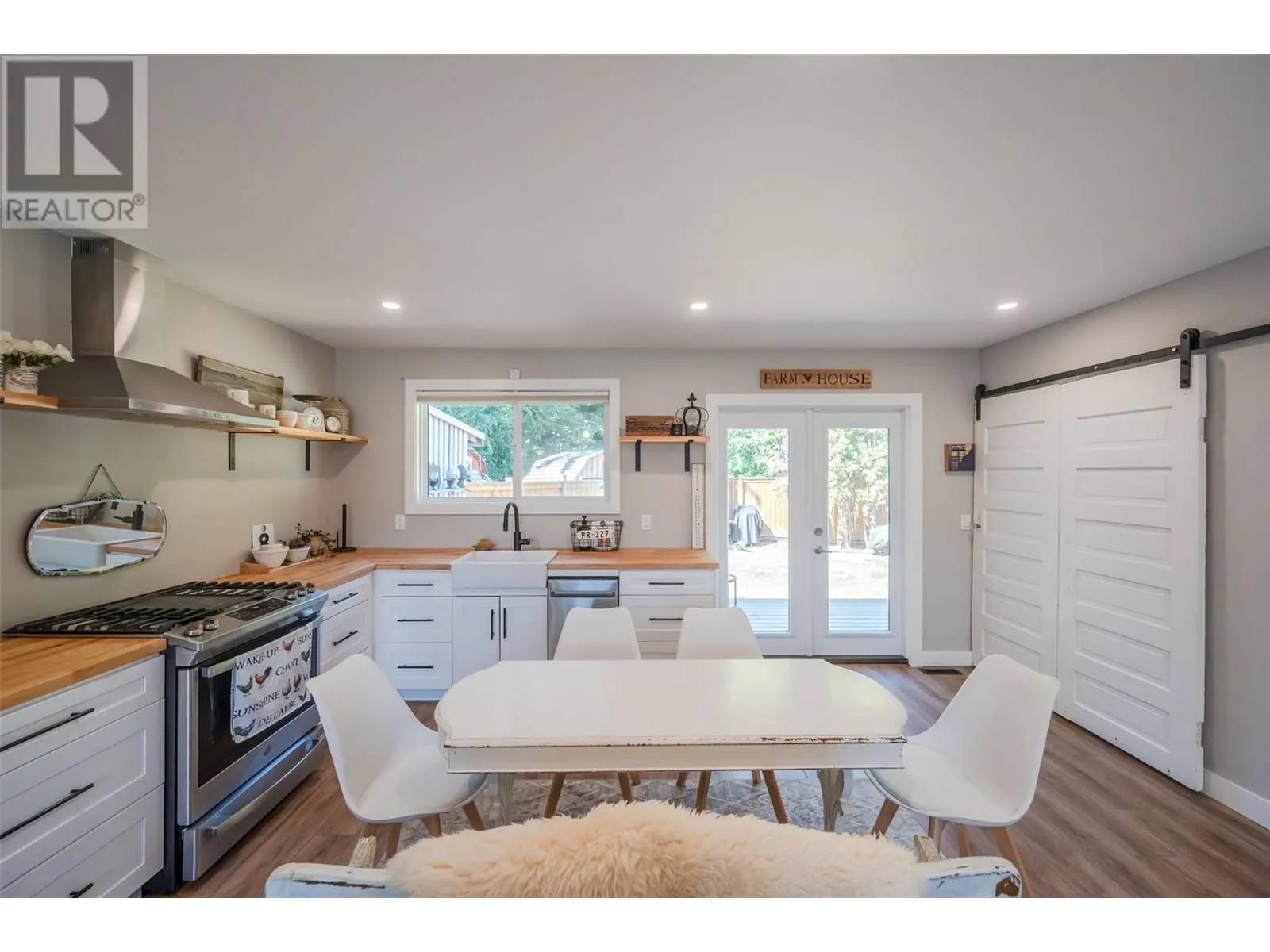 144 AYRES Crescent