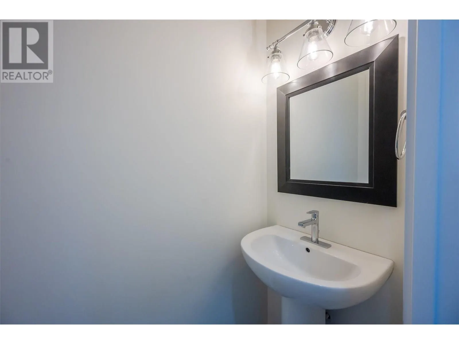 11612 Victoria Road S Unit# 101
