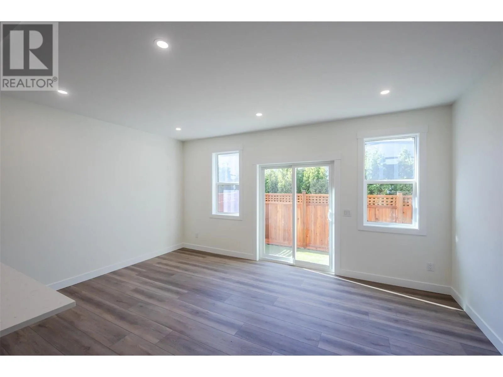 11612 Victoria Road S Unit# 101