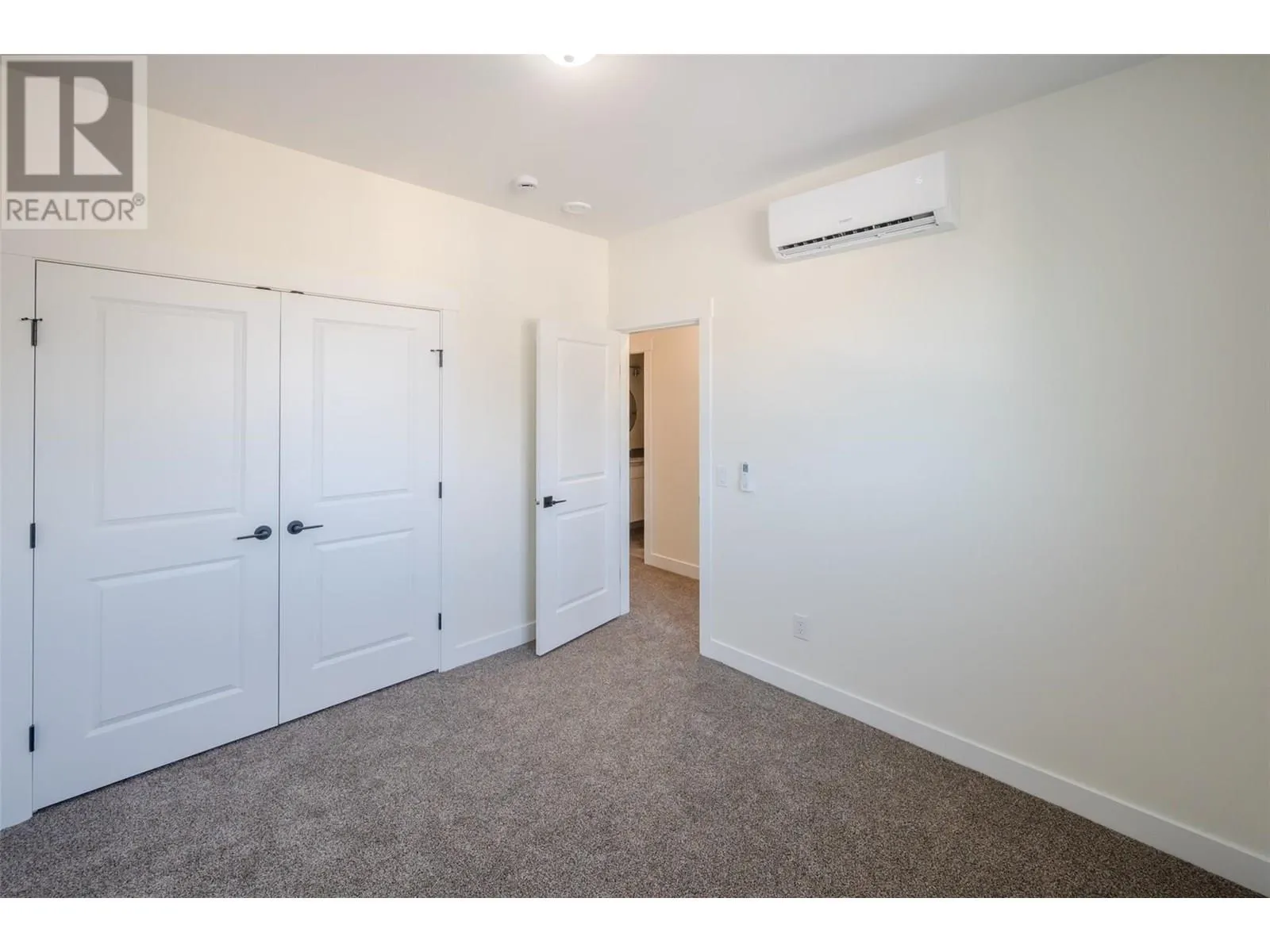 11612 Victoria Road S Unit# 101
