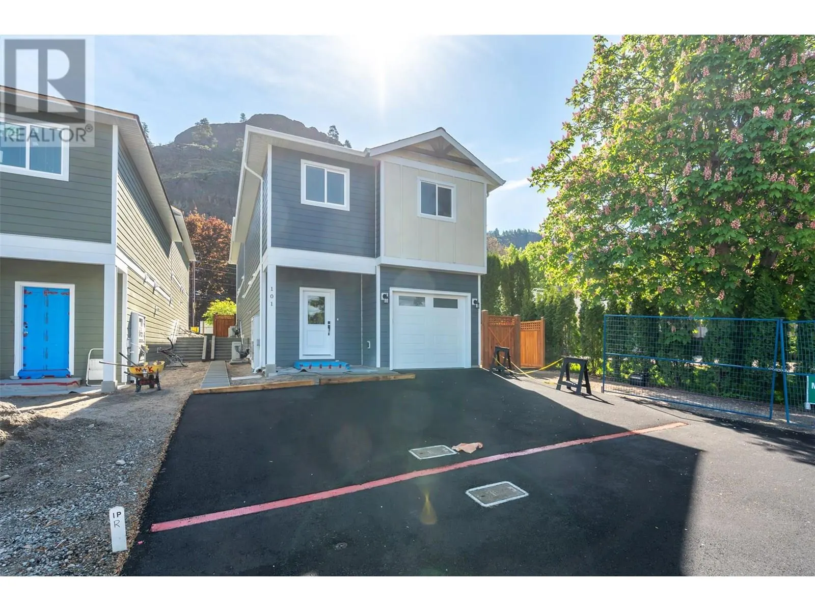 11612 Victoria Road S Unit# 101