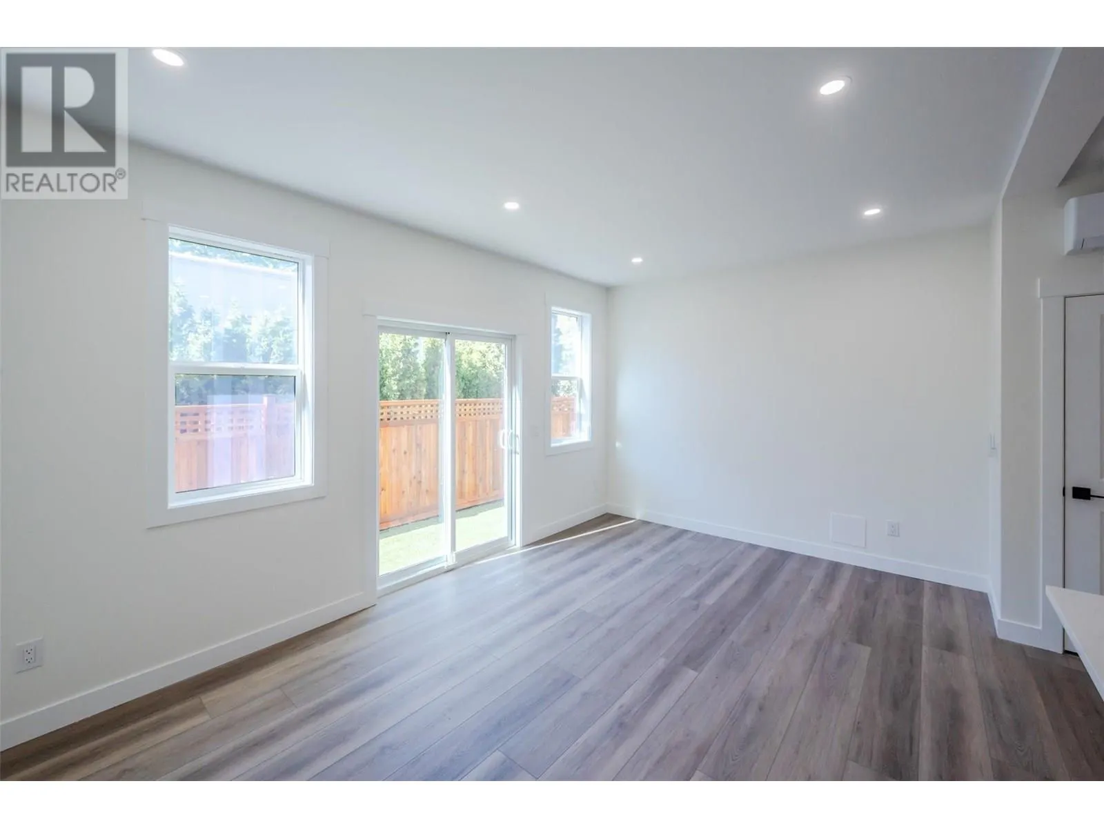 11612 Victoria Road S Unit# 101