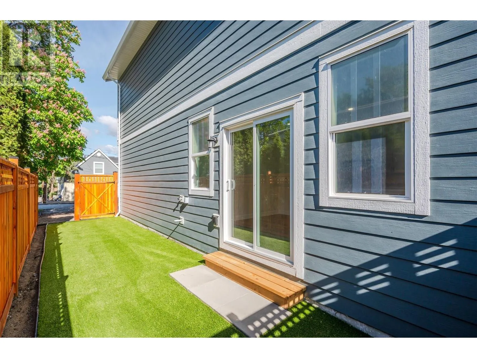 11612 Victoria Road S Unit# 101