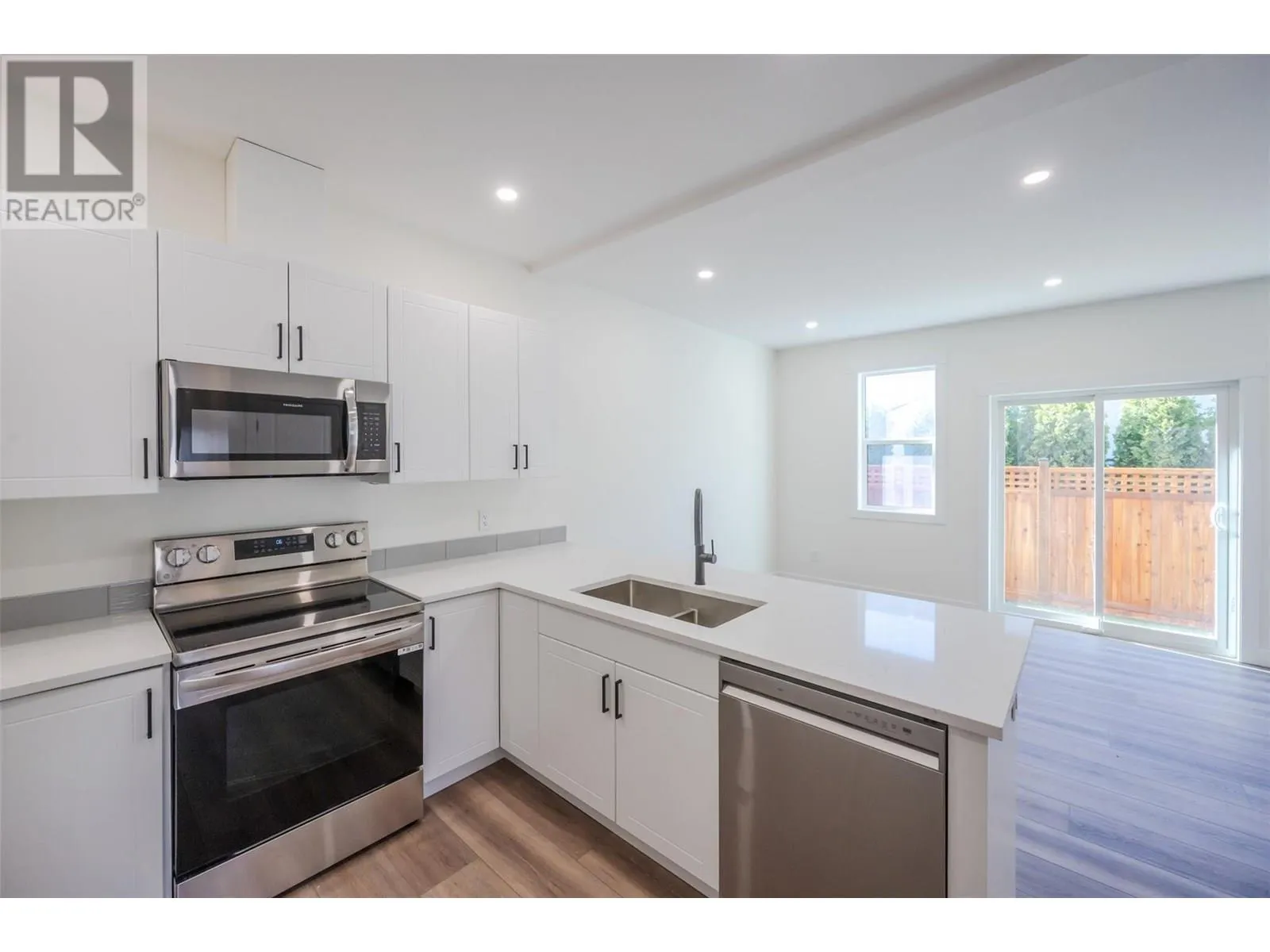 11612 Victoria Road S Unit# 101