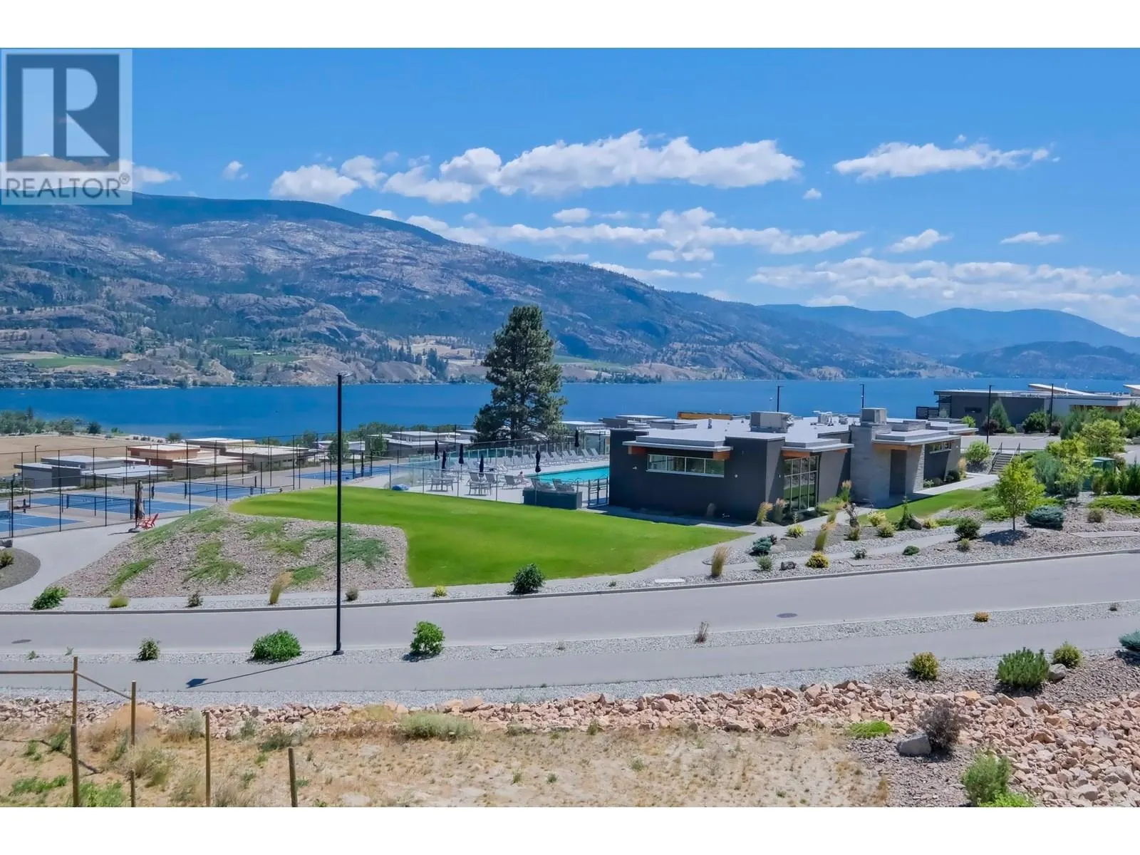 100 VISTA Way Unit# 132