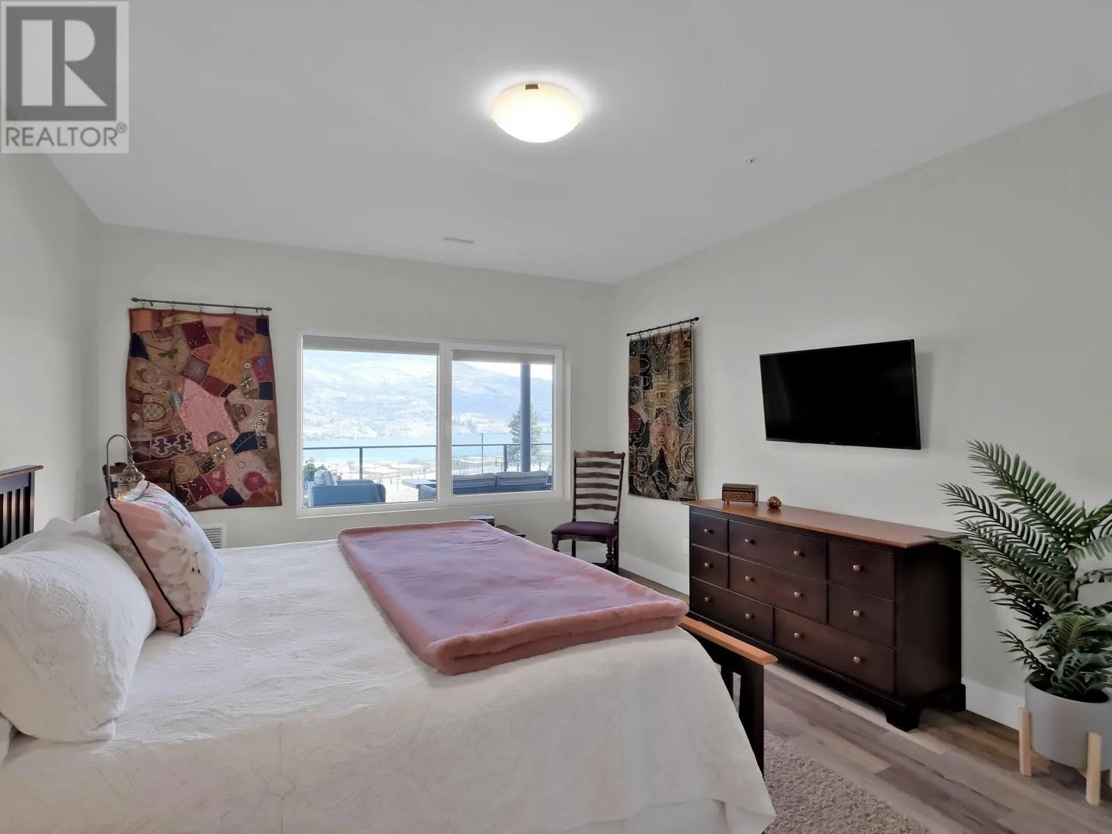 100 VISTA Way Unit# 132