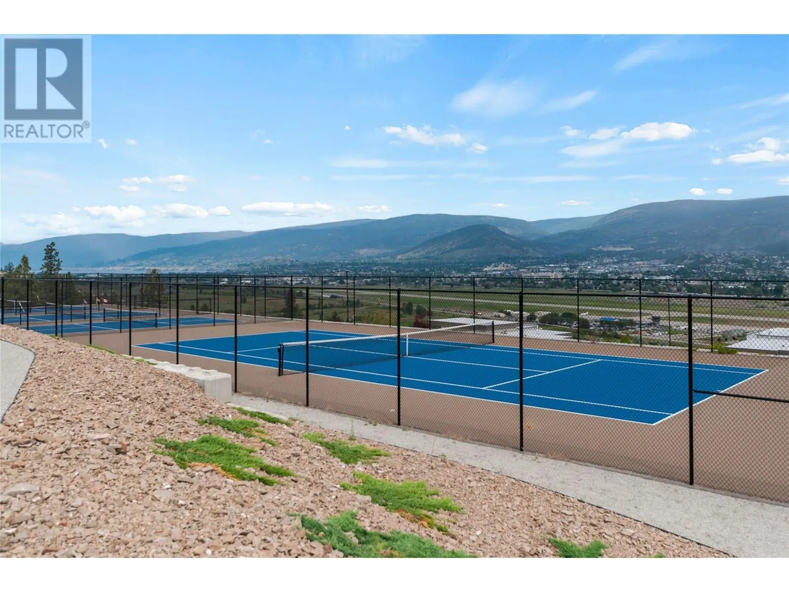 100 VISTA Way Unit# 132