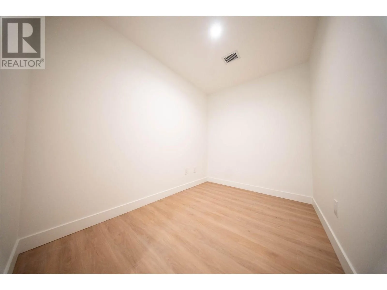 238 Leon Avenue Unit# 1408