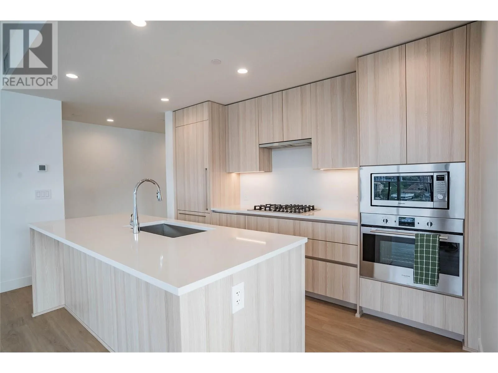 238 Leon Avenue Unit# 1408
