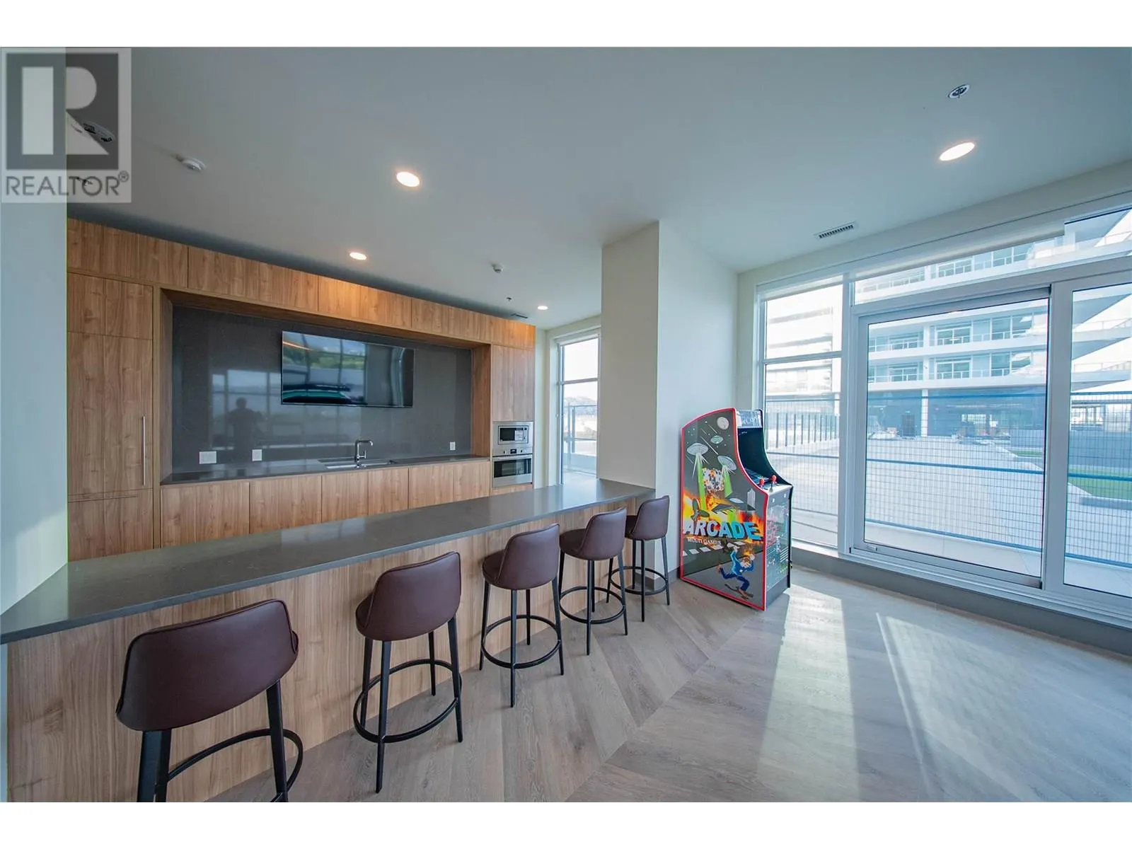 238 Leon Avenue Unit# 1408