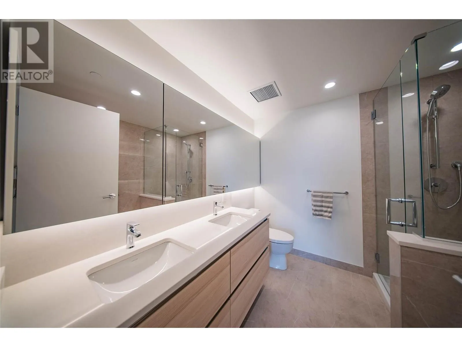 238 Leon Avenue Unit# 1408