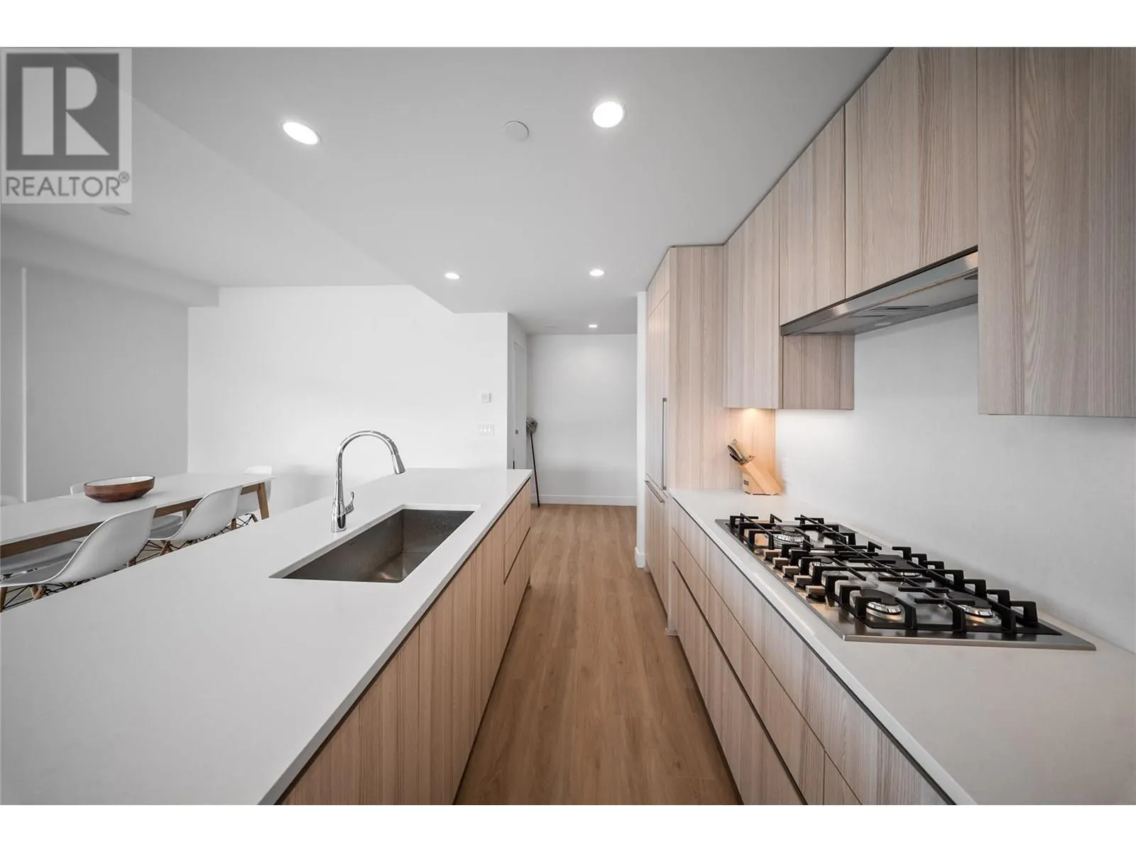 238 Leon Avenue Unit# 1408