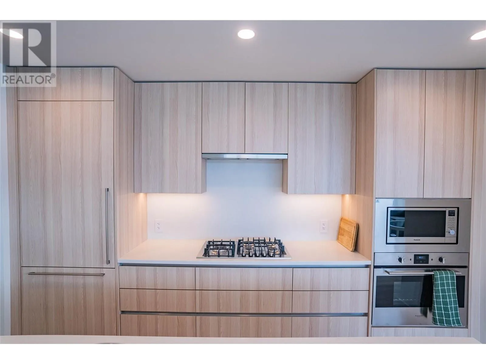 238 Leon Avenue Unit# 1408