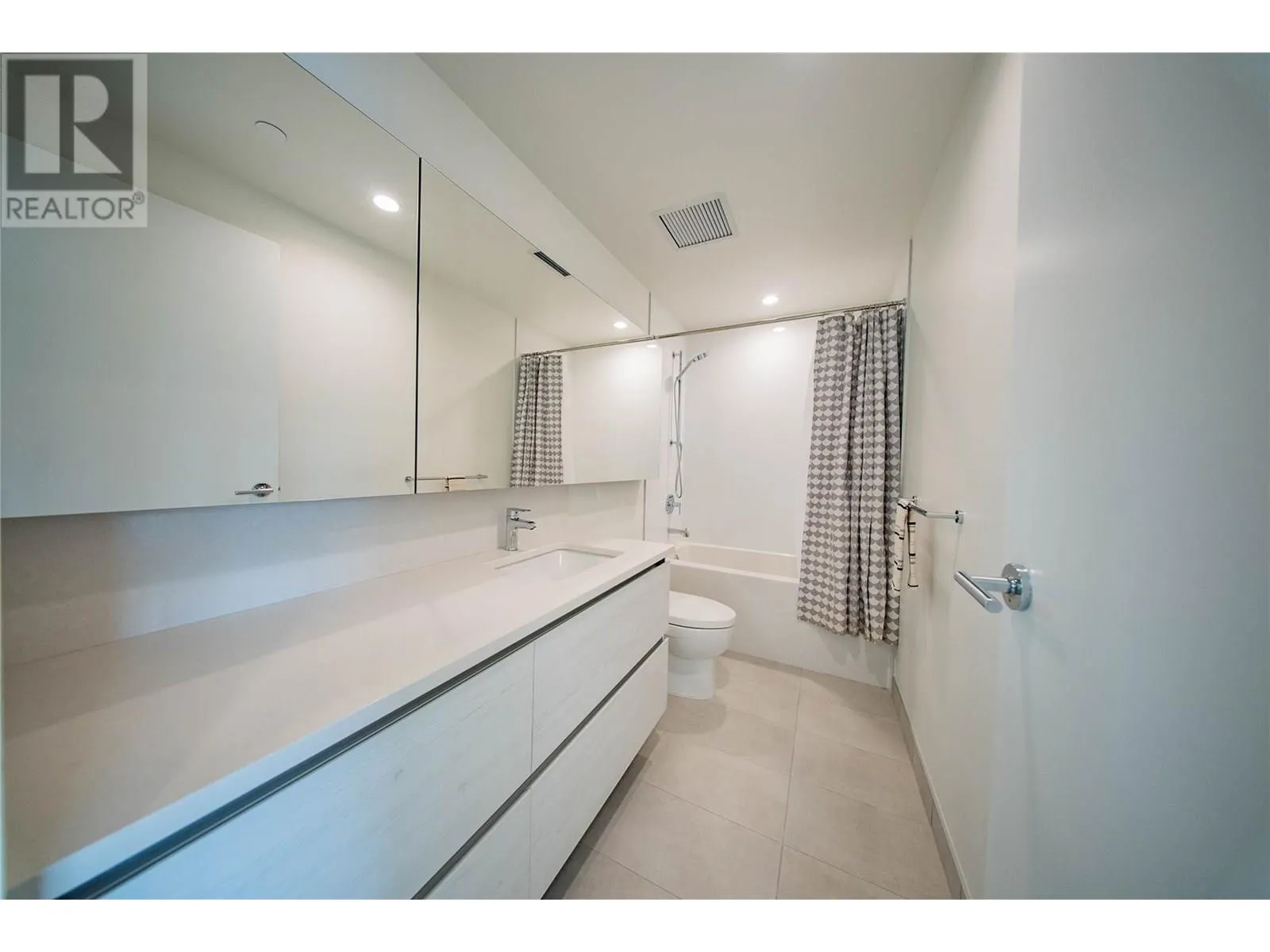 238 Leon Avenue Unit# 1408