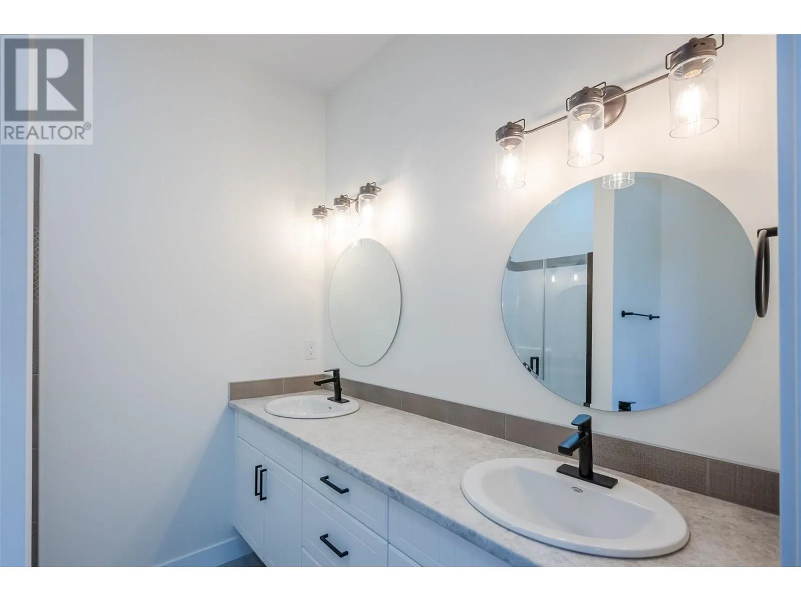 11612 Victoria Road S Unit# 102