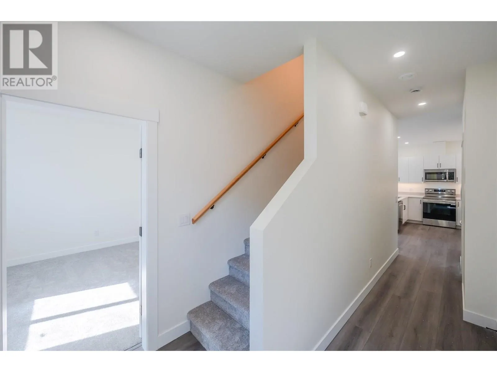11612 Victoria Road S Unit# 102
