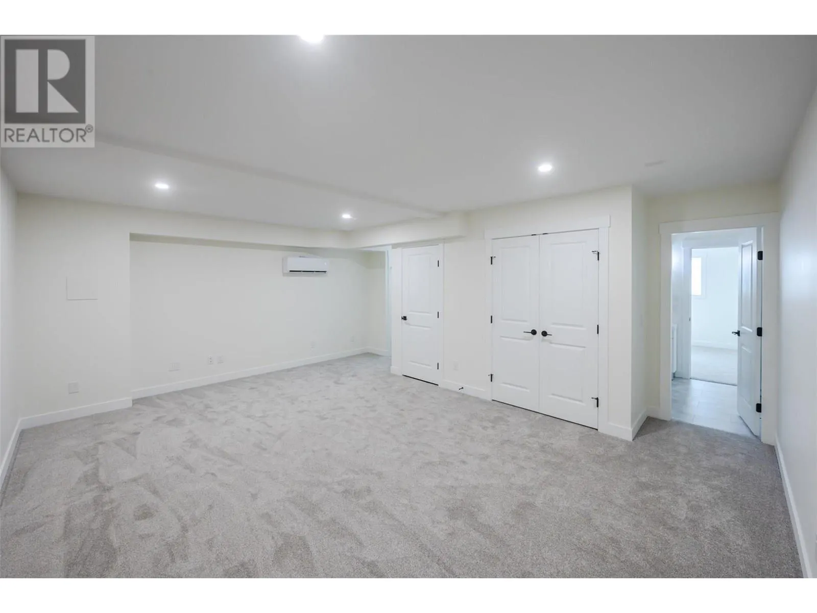 11612 Victoria Road S Unit# 102