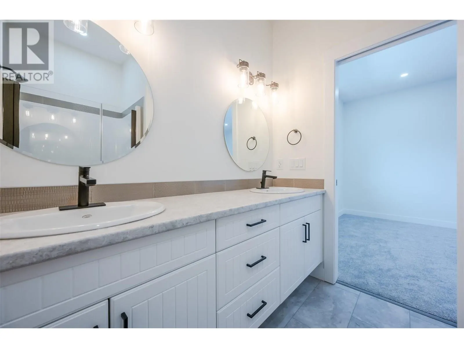 11612 Victoria Road S Unit# 102