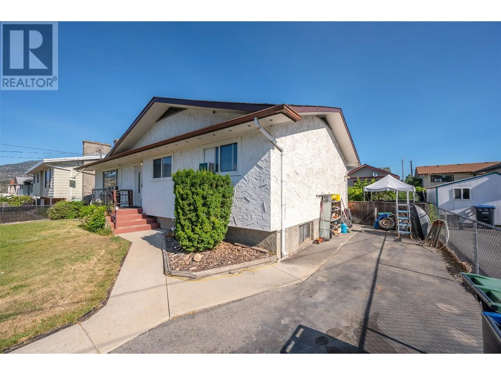 171 Huth Avenue