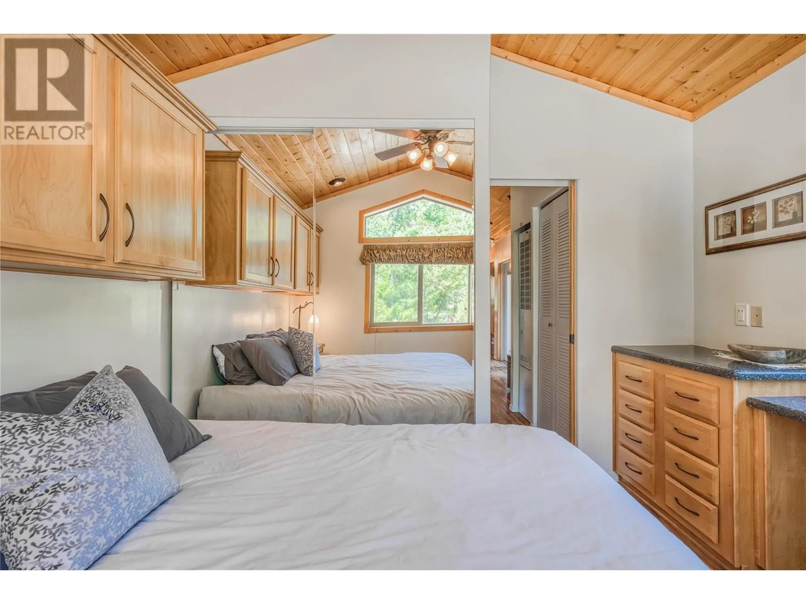 4835 Paradise Valley Drive Unit# 39