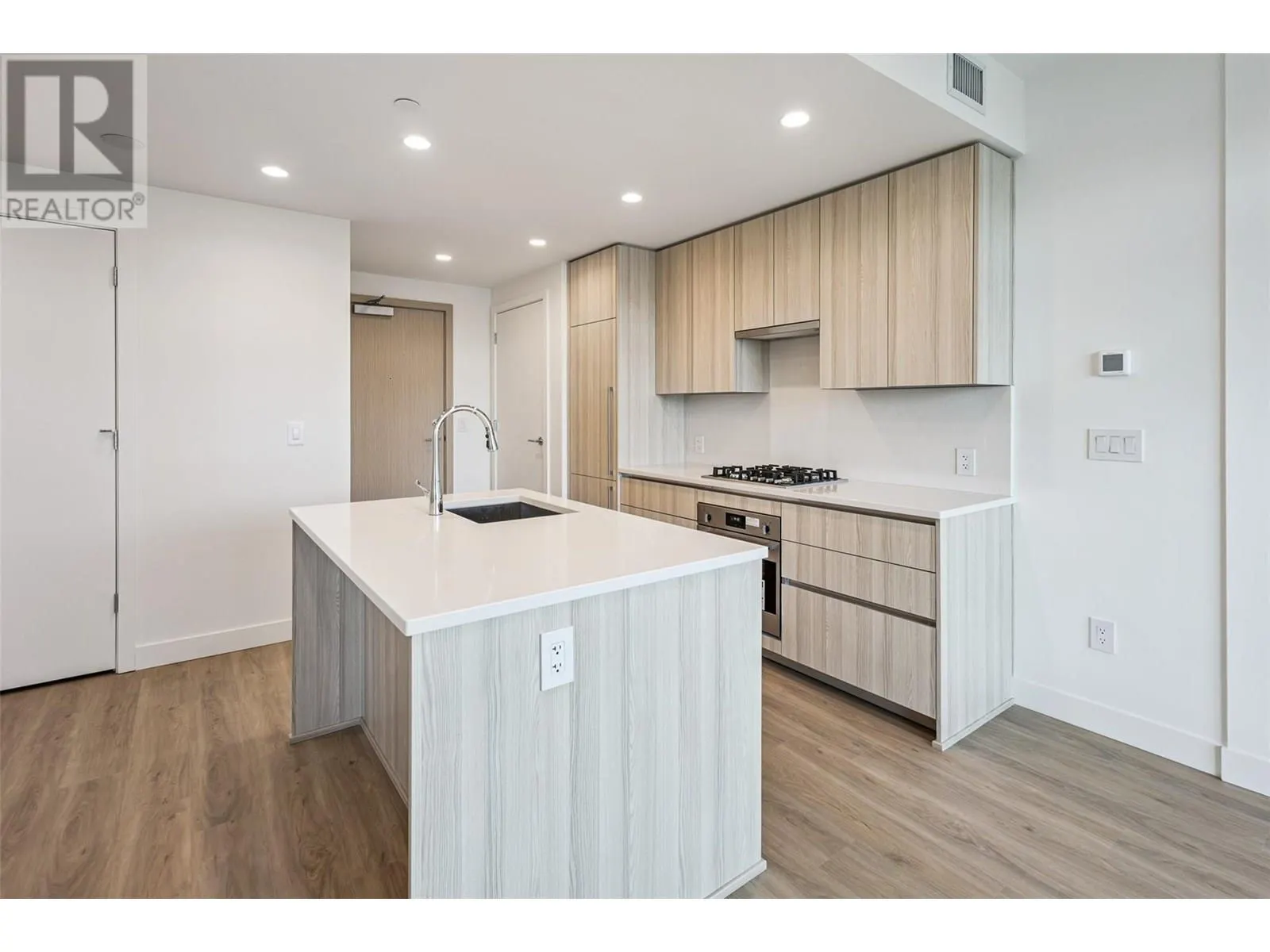 238 Leon Avenue Unit# 1805