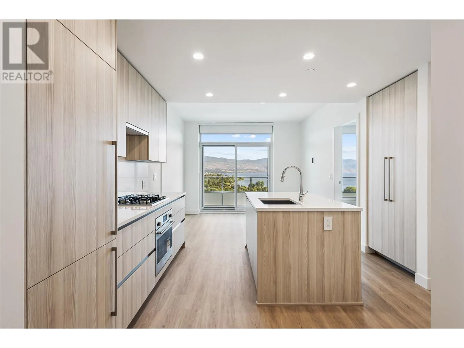 238 Leon Avenue Unit# 1805