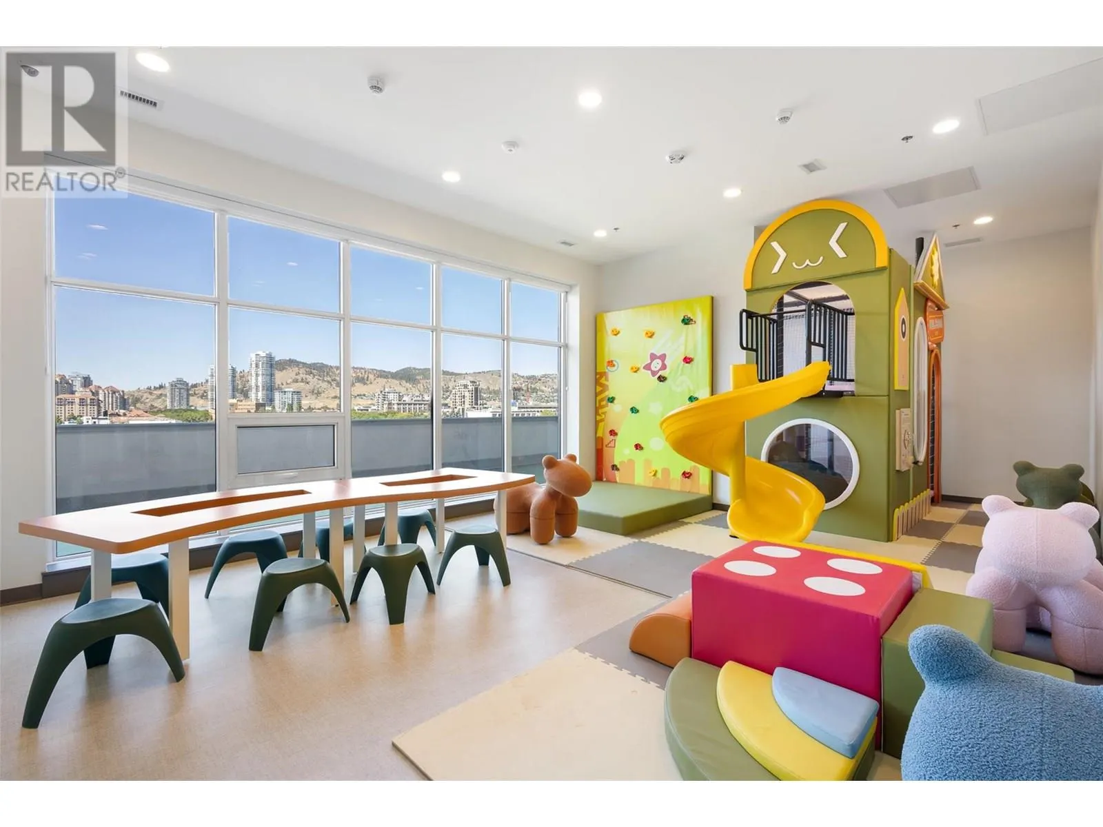 238 Leon Avenue Unit# 1805
