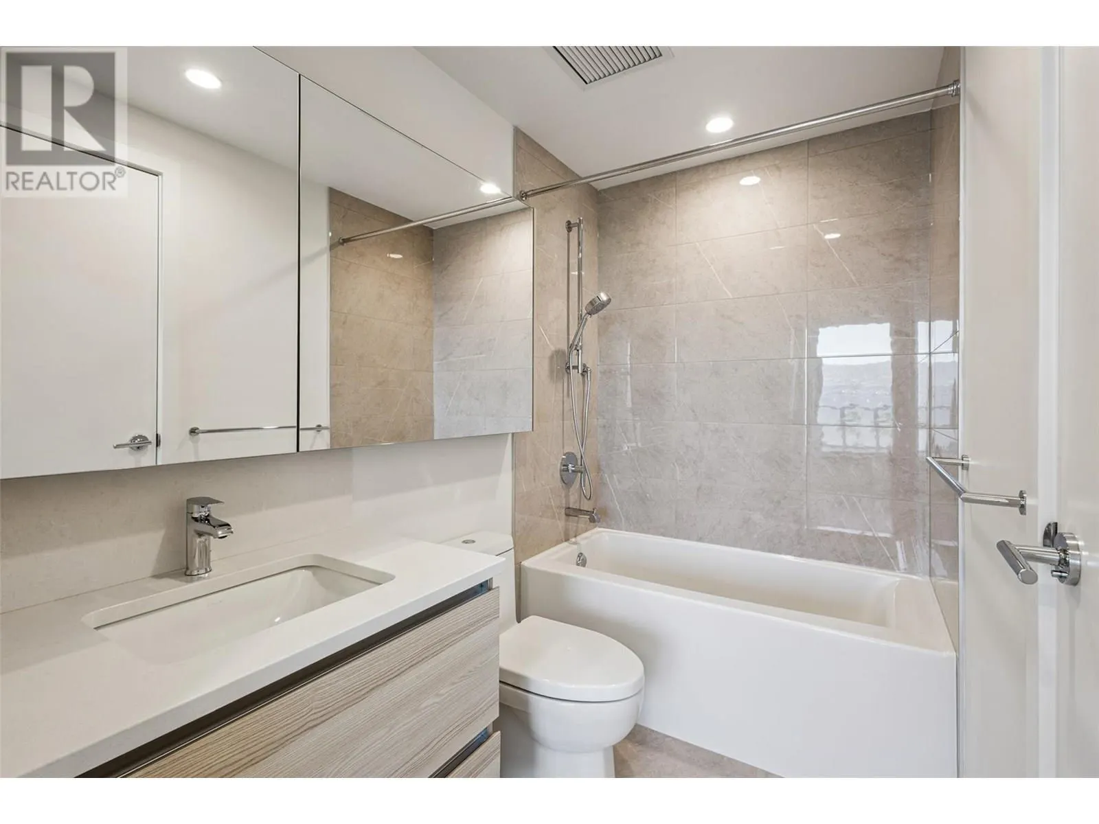 238 Leon Avenue Unit# 1805
