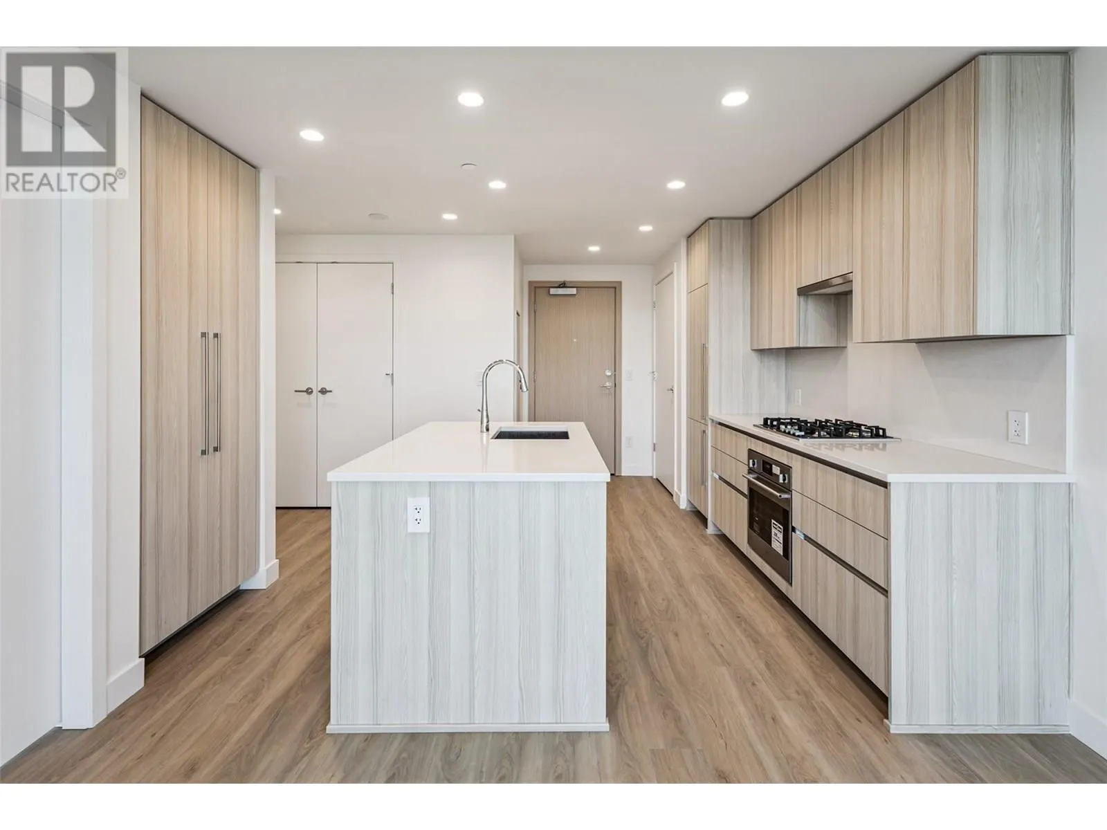 238 Leon Avenue Unit# 1805