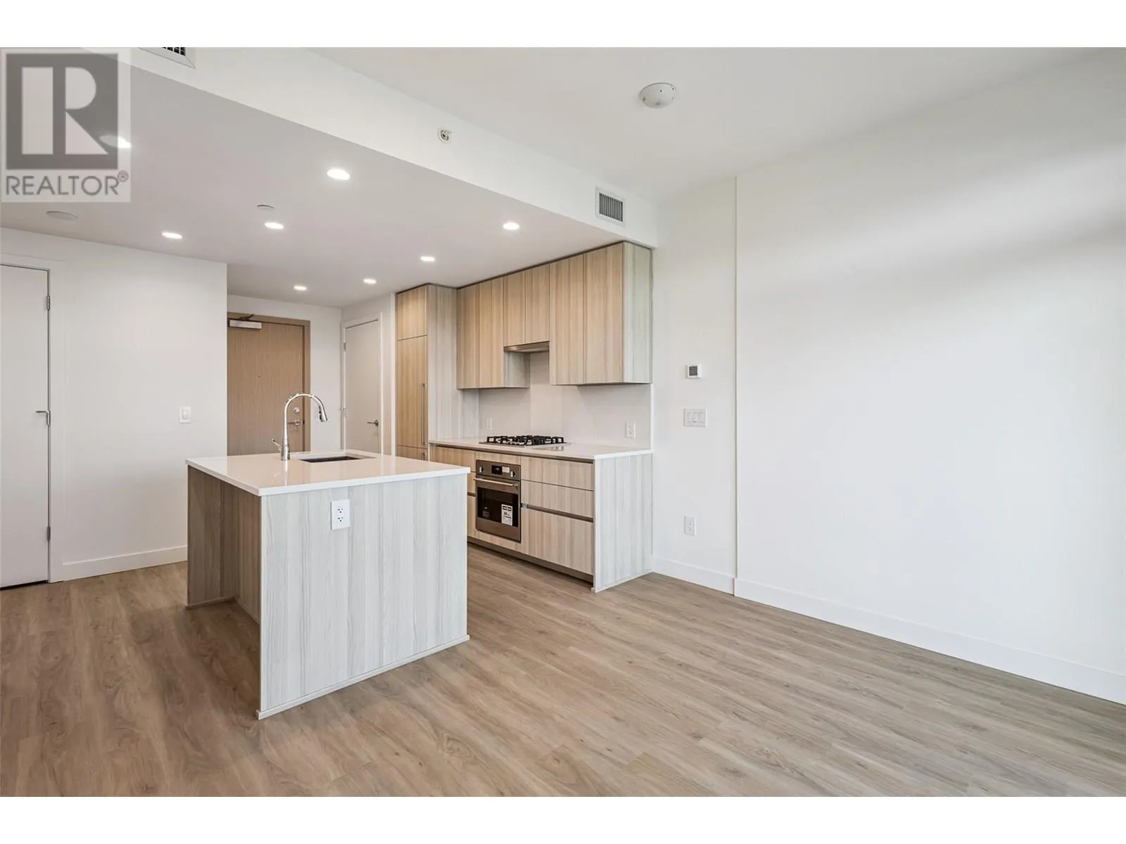 238 Leon Avenue Unit# 1805