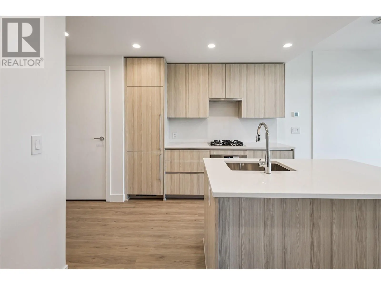 238 Leon Avenue Unit# 1805
