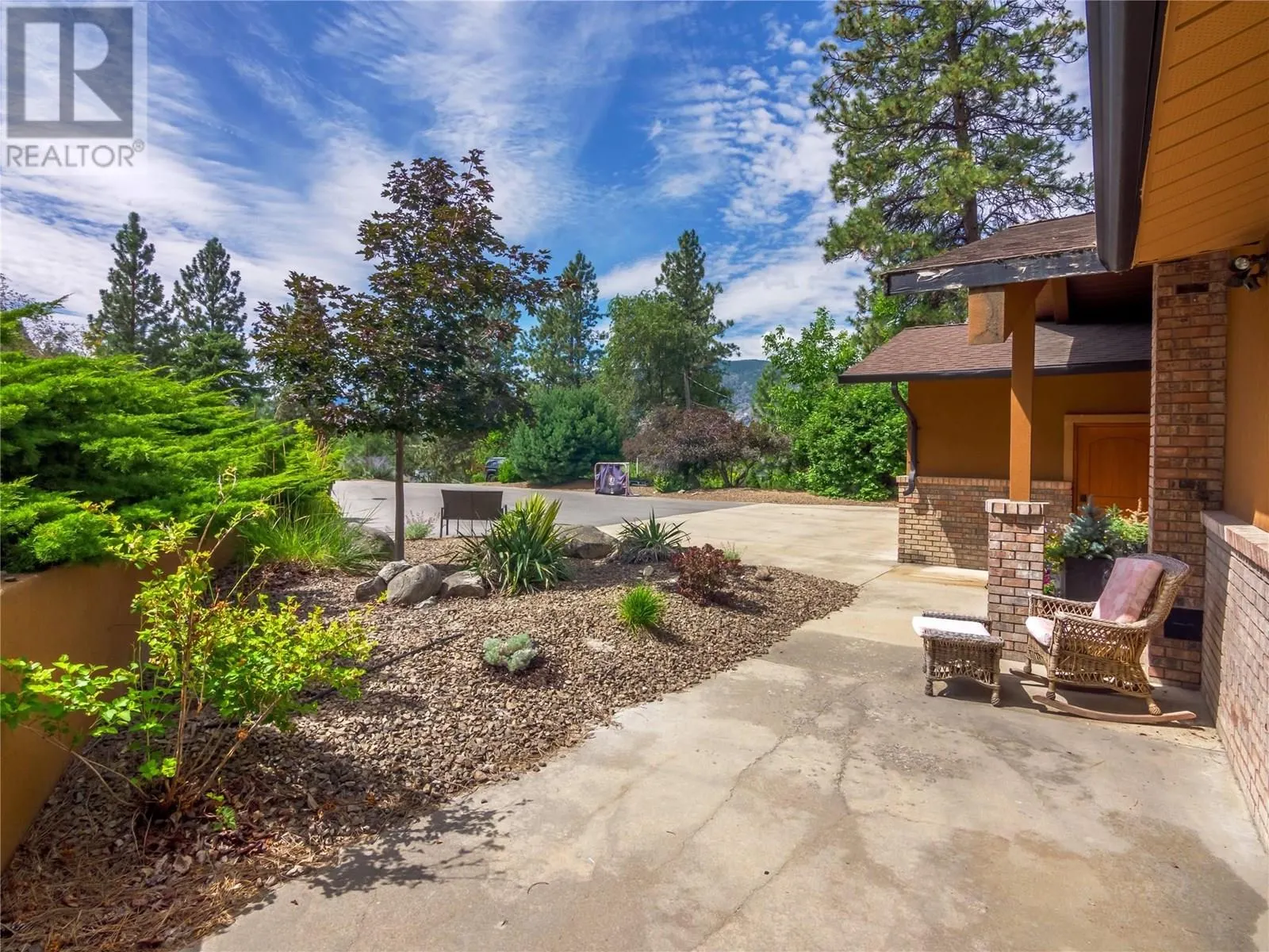 3948 Valleyview Road