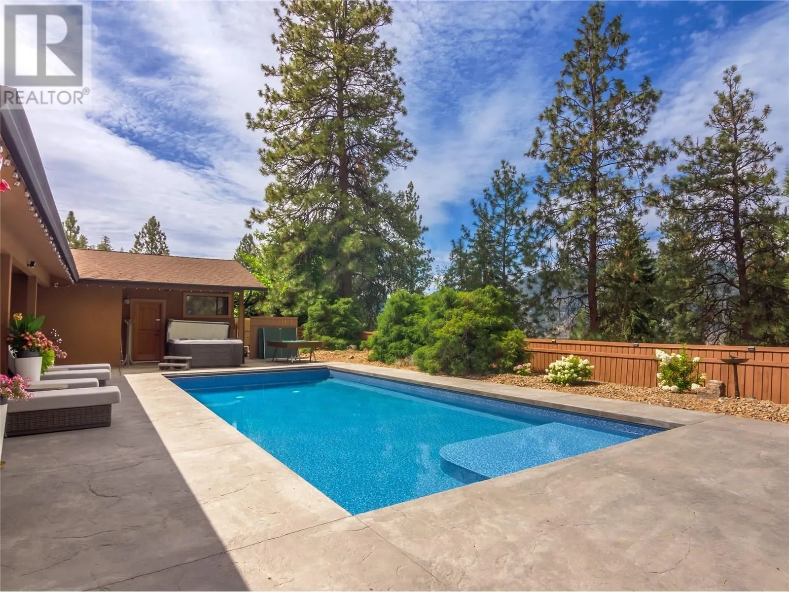 3948 Valleyview Road