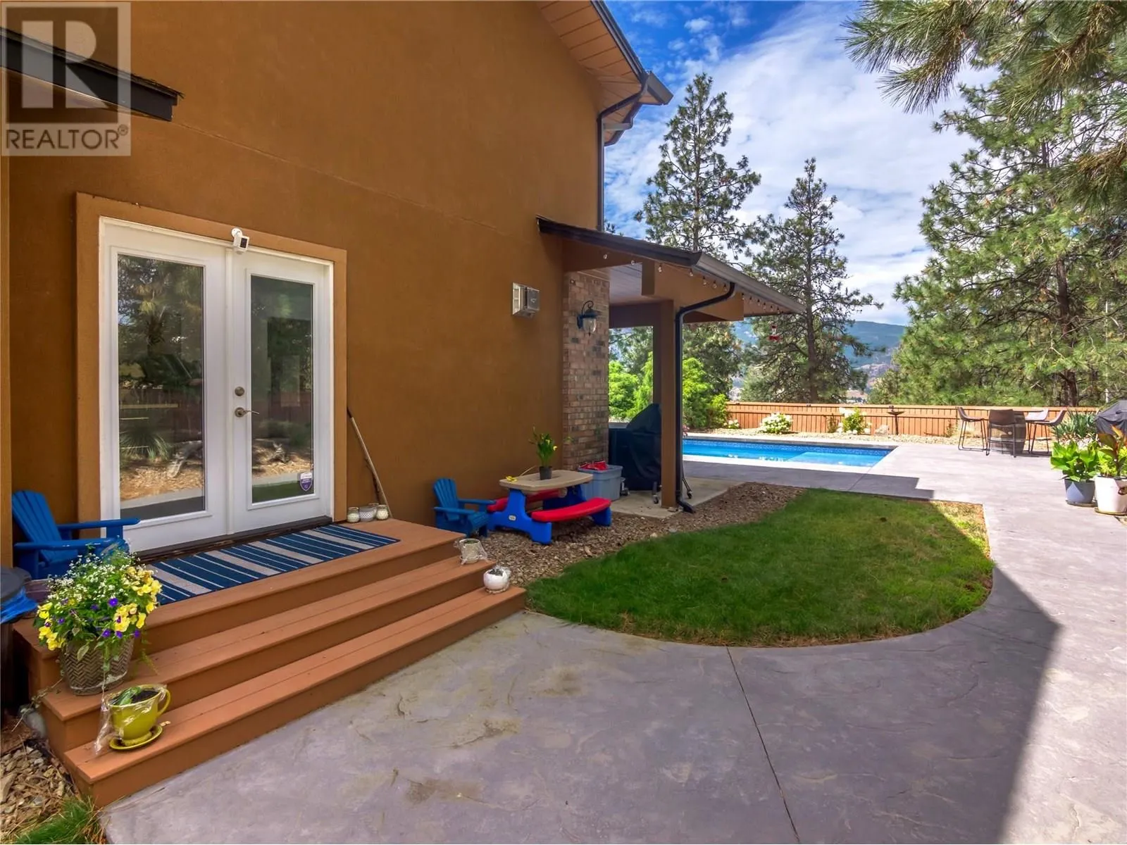 3948 Valleyview Road