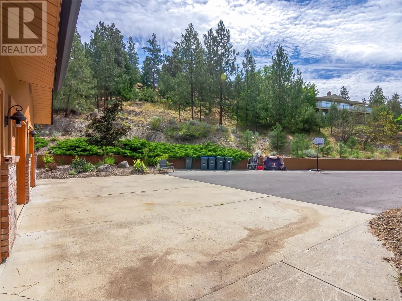 3948 Valleyview Road
