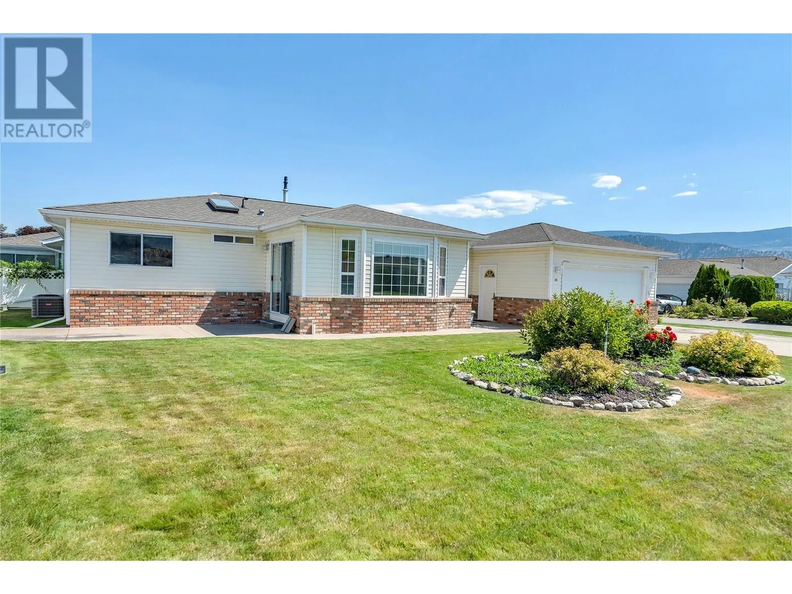 210 Sandpiper Crescent