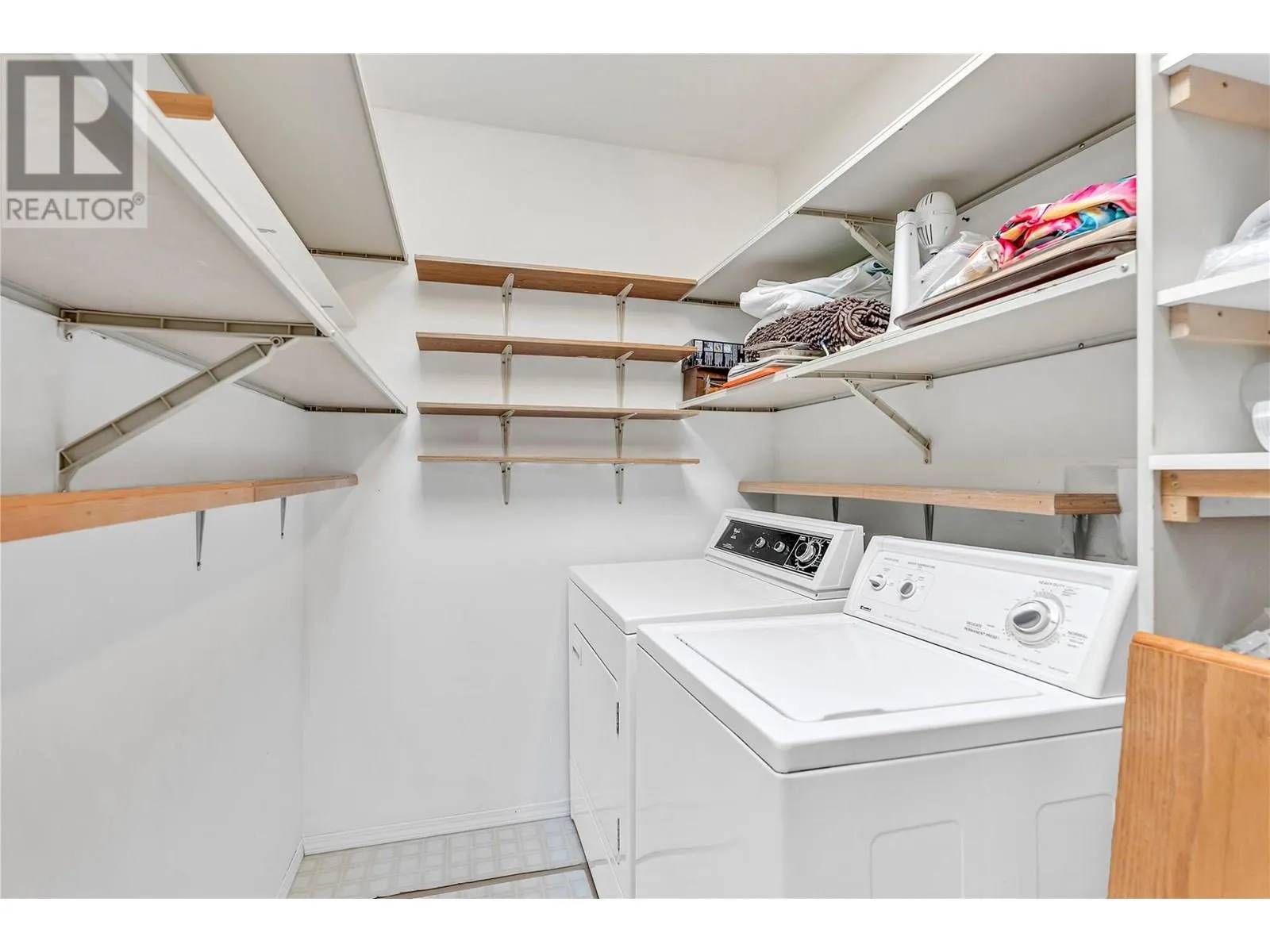 210 Sandpiper Crescent