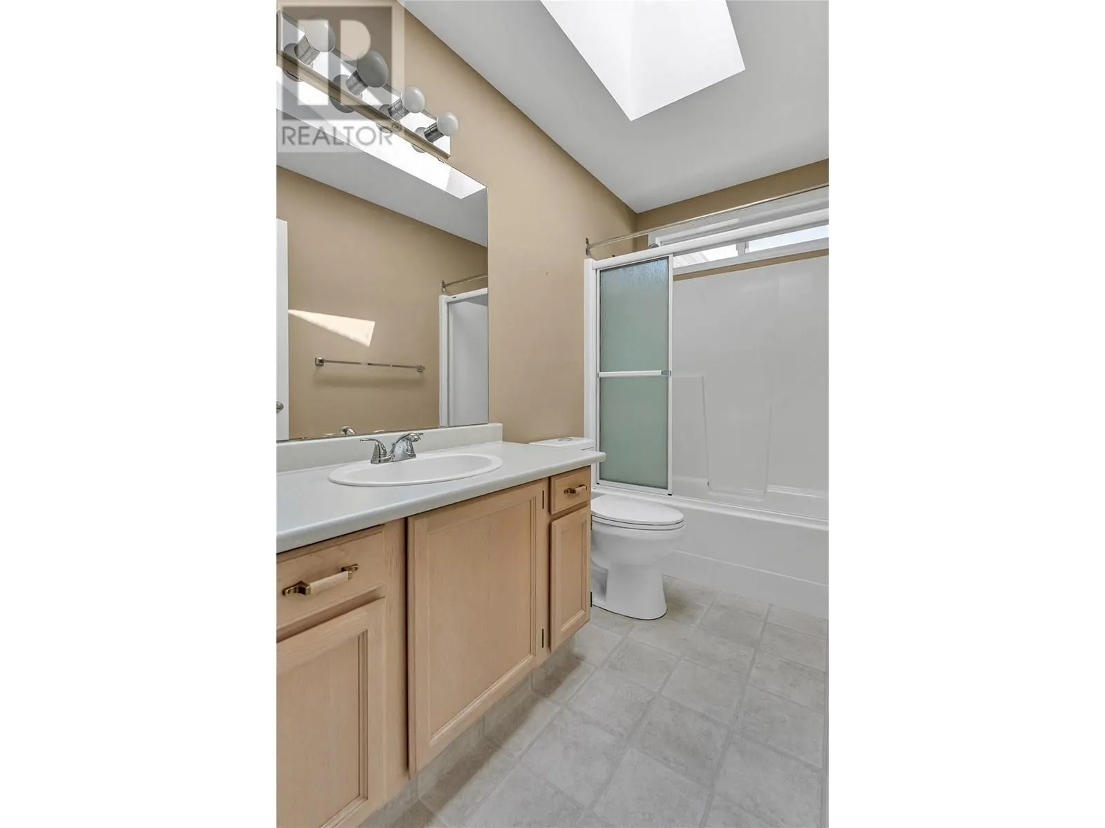 210 Sandpiper Crescent