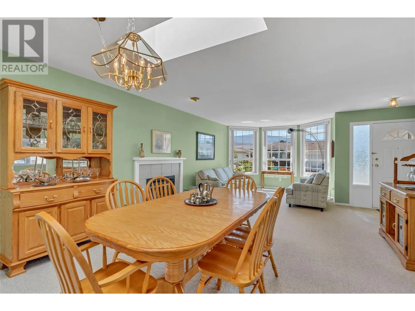 210 Sandpiper Crescent