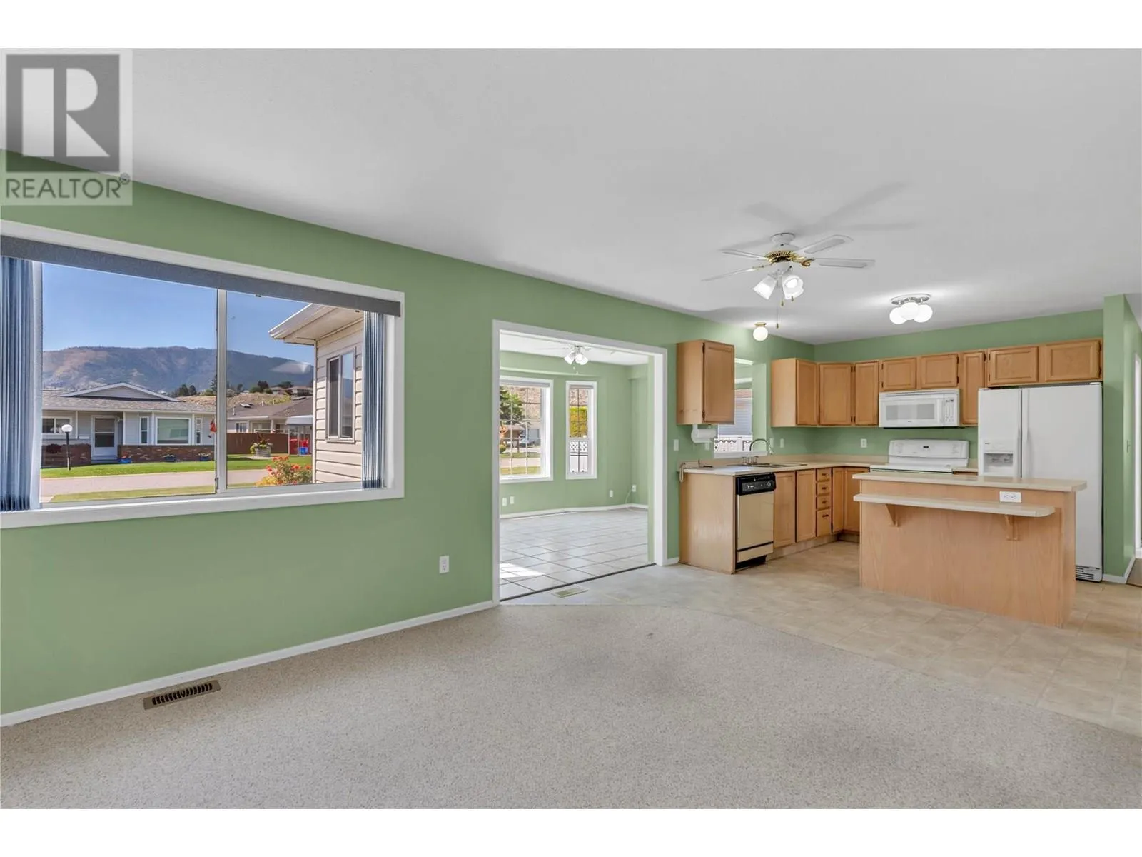 210 Sandpiper Crescent