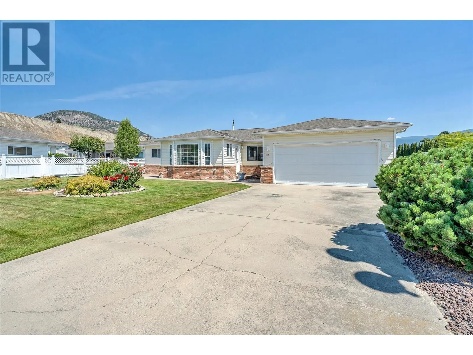 210 Sandpiper Crescent